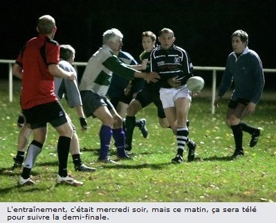 L'entraînement, c'était mercredi soir, mais ce matin, ça sera télé pour suivre la demi-finale.